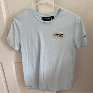 Women’s McLaren F1 x Gulf T-Shirt.